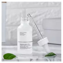 2% Hyaluronic Acid + B5 serum moisturizes, nourishes, smooths, shrinks pores.